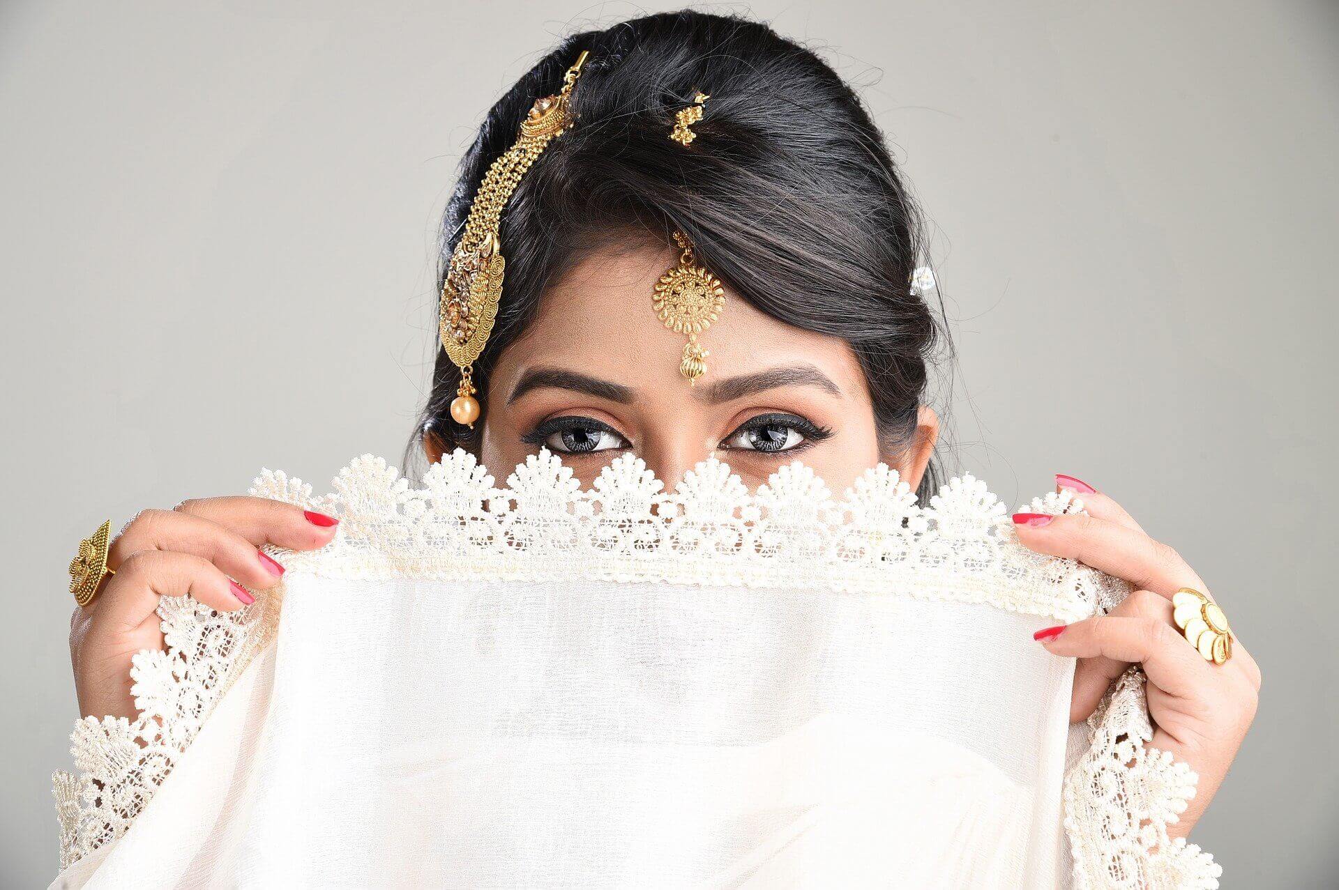 The Latest In Gold Jewellery Trends 2020